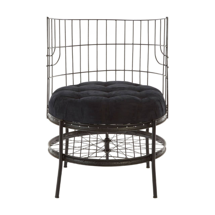 Mantis Black Finish Chair – Sleek Contemporary Design with Bold Sculptural Style